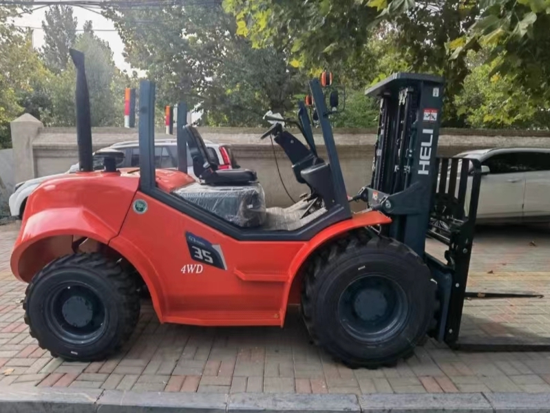 HELI Off-road forklift truck