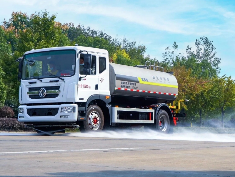 DONGFENG Water Tank Truck