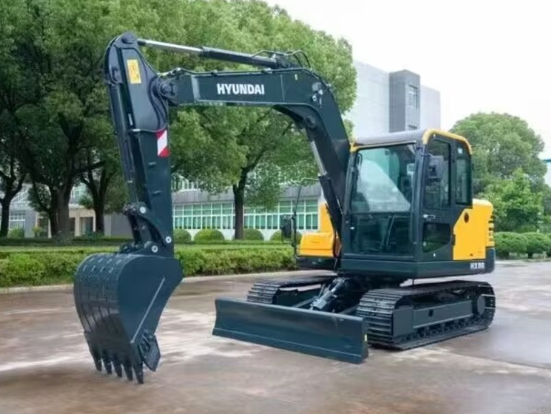 HYUNDAI excavator
