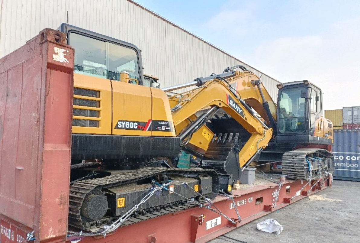 Ecuador - 2 Units SANY SY215C Excavator & 2 Units SANY SY60C Excavator & 2 Units LIUGONG CLG4180D Motor Grader & 1 Unit XCMG XC870K Backhoe Loader