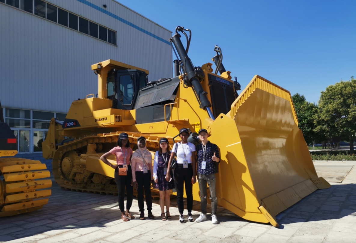 Burkina Faso Clients Visited HARMAC Office and SHANTUI XCMG SDLG Factories