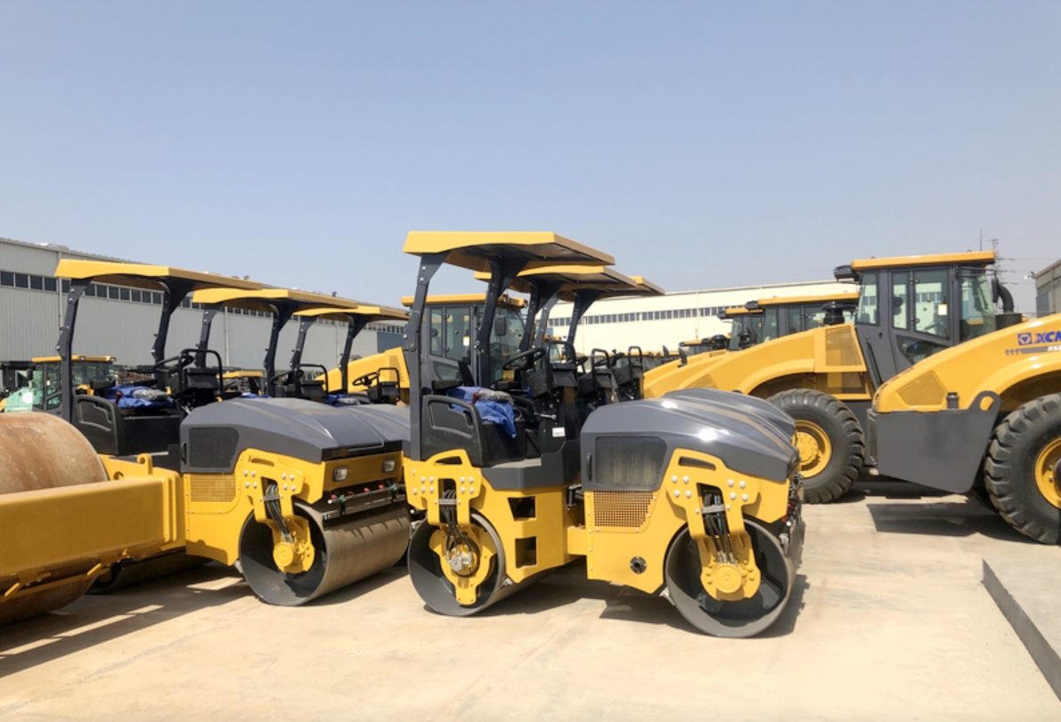 DR Congo Clients Visited ACNTRUCK Office, XCMG Factory, SHANTUI Factory and BEIBEN Office