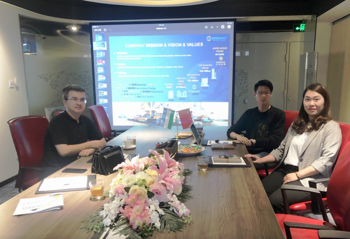 Uzbekistan Client Visited ACNTRUCK Office